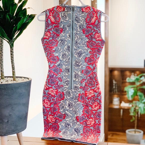 BCBG - floral print bodycon dress - Picture 3 of 6